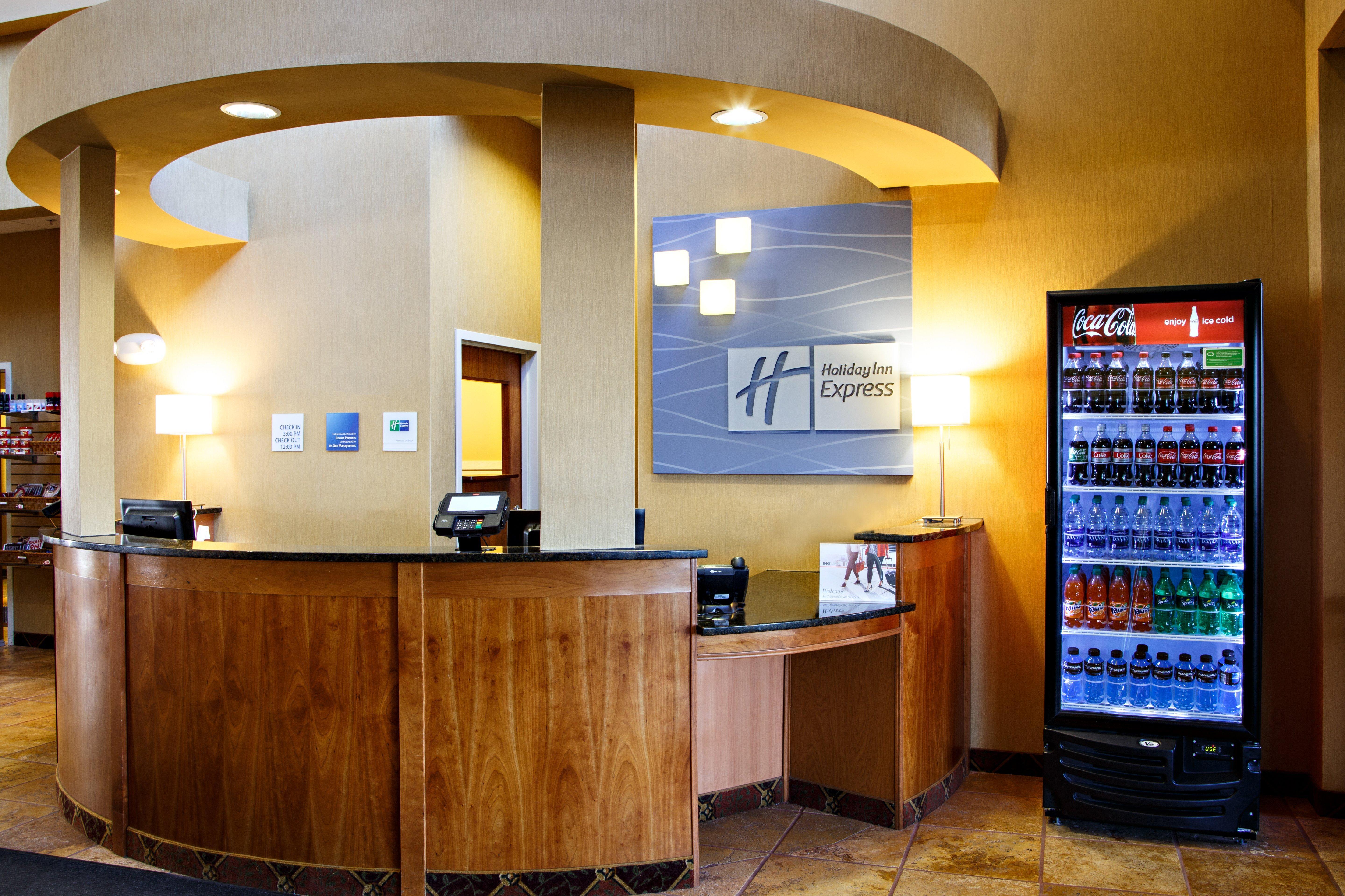 Holiday Inn Express & Suites Harrisburg West Mechanicsburg Exterior foto